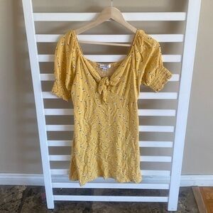 MIMI CHICA Yellow Floral Mini Sundress Size Medium